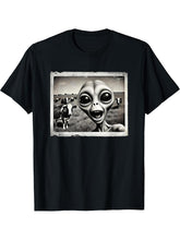 Funny Alien Selfie With Cows UFO Sci-Fi Humor T-Shirt 180G 100% Cotton Printed Round Neck Short-Sleeve T-Shirt, Gifts for Men Dad Husband Grandpa, S-XXXL, Black