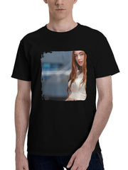 Beautiful-Girl Poses In Jeans Locking Eyes With The Viewer 180G 100% Cotton Printed Round Neck Short-Sleeve T-Shirt, Christmas Gifts for Men Dad Husband Grandpa, S-XXXL, Black